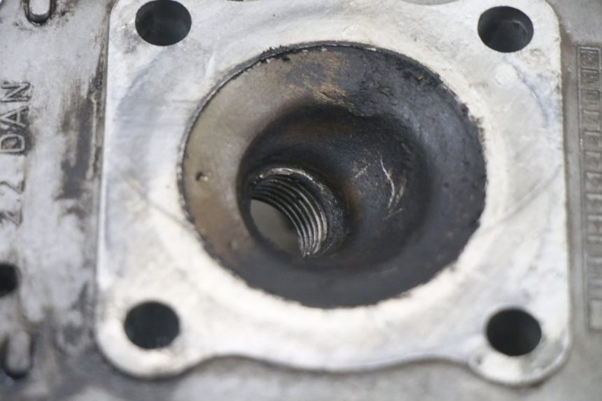 photo de CULASSE PEUGEOT TKR TREKKER FURIOUS 50 (2005 - 2014) - Points de fixation