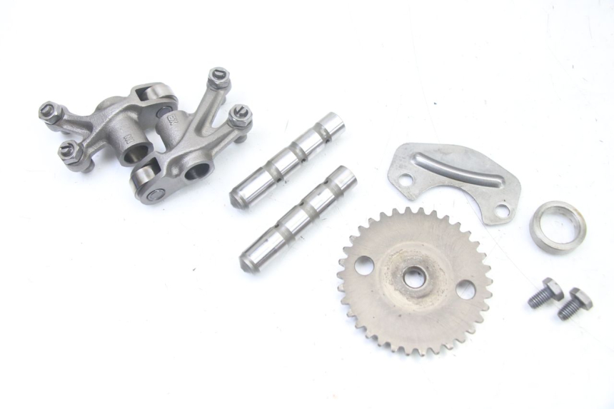 photo de CULASSE PEUGEOT SATELIS 125 (2013 - 2018) - Gros plan technique