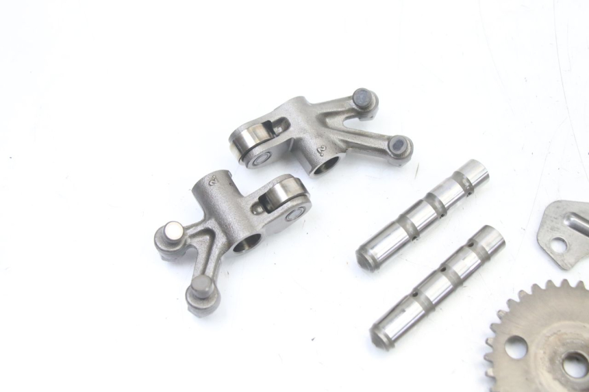 photo de CULASSE PEUGEOT SATELIS 125 (2013 - 2018) - Points de fixation