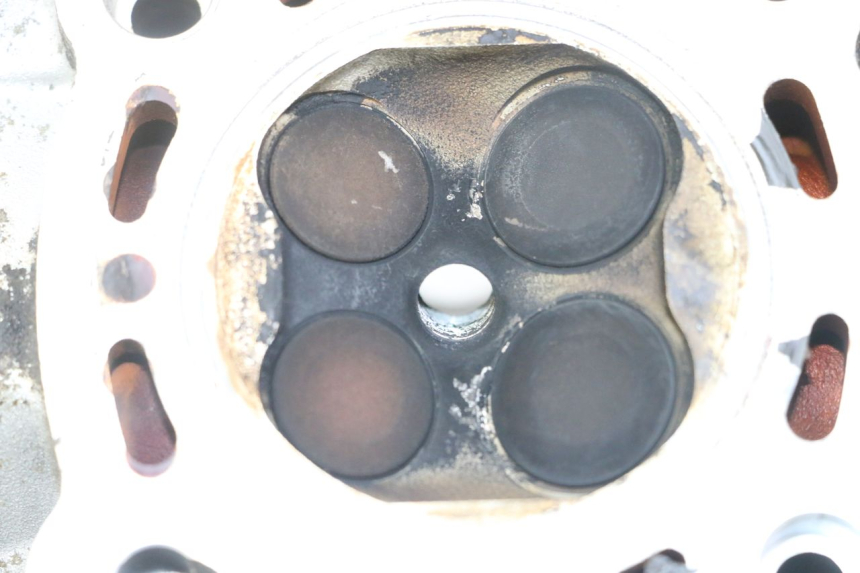 photo de CULASSE PEUGEOT SATELIS 125 (2013 - 2018) - Photo complémentaire