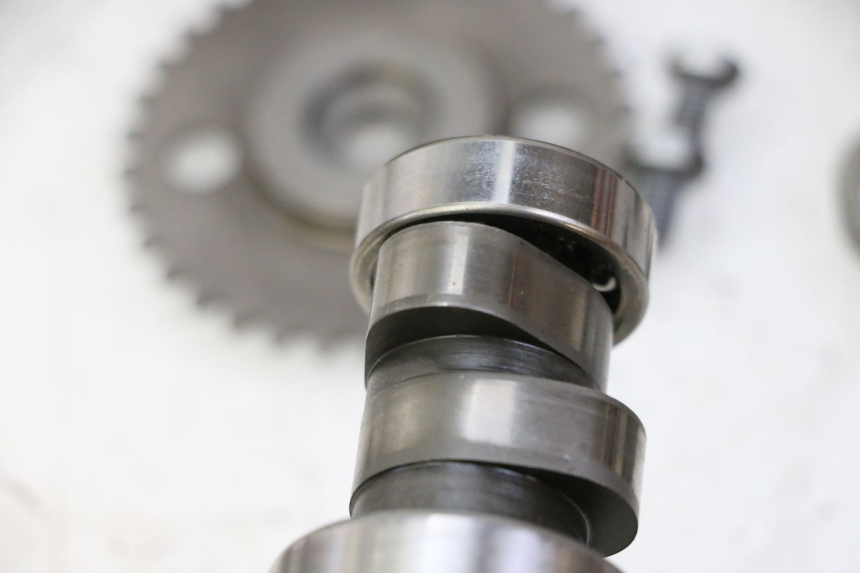 photo de CULASSE PEUGEOT SATELIS 125 (2013 - 2018) - Aperçu profil