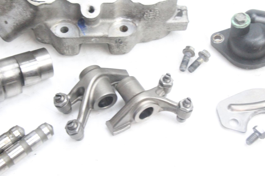 photo de CULASSE PEUGEOT SATELIS 125 (2006 - 2009) - Détails caractéristiques