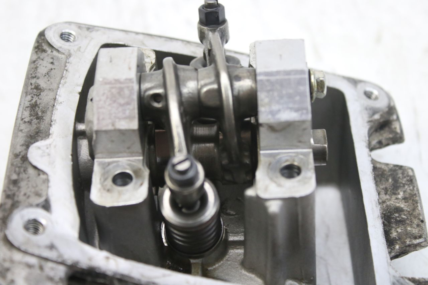 photo de CULASSE APRILIA SCARABEO 100 (2003 - 2012) - Autre angle de vue