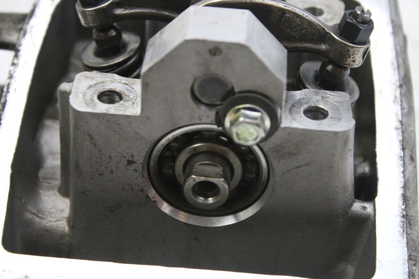 photo de CULASSE APRILIA SCARABEO 100 (2003 - 2012) - Gros plan technique