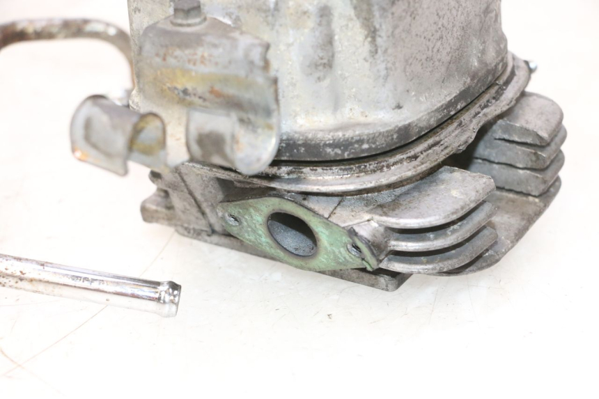 photo de CULASSE HONDA SCV LEAD 100 (2003 - 2007) - Autre angle de vue