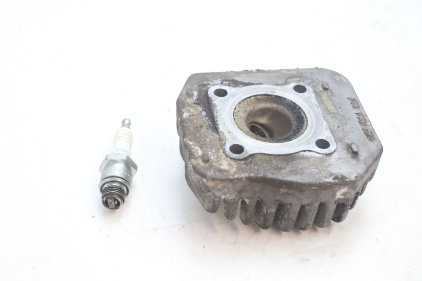 photo de CULASSE PEUGEOT SPEEDFIGHT 2 AC 50 (2000 - 2009) - Autre angle de vue