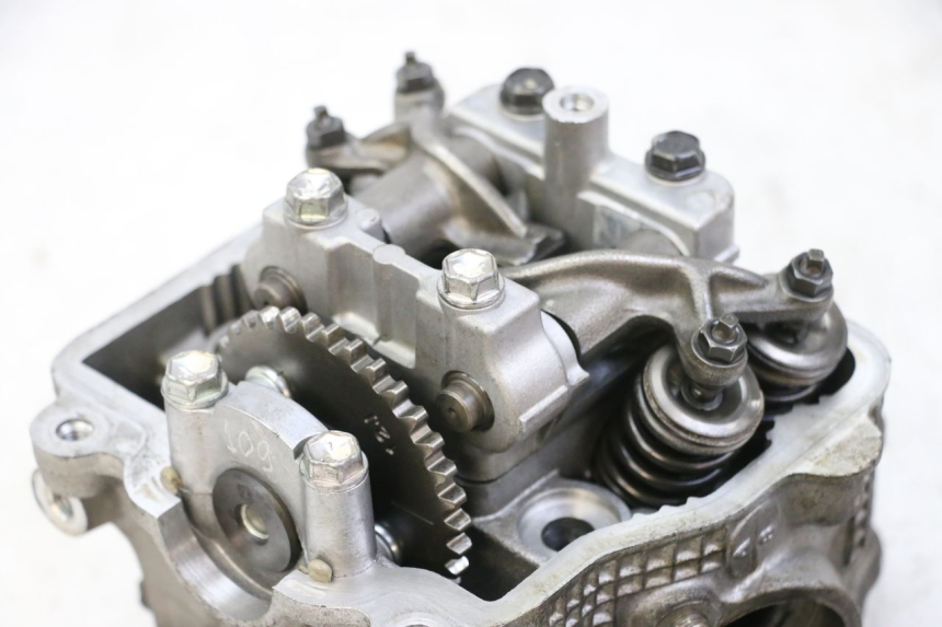 photo de CULASSE SUZUKI BURGMAN 125 (2015 - 2017) - Marquages et références