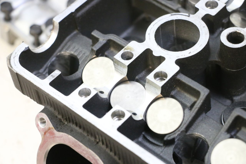 photo de CULASSE YAMAHA TDM ABS 900 (2002 - 2014) - Aperçu profil