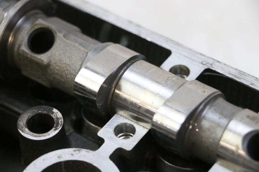 photo de CULASSE YAMAHA TDM ABS 900 (2002 - 2014) - Gros plan technique