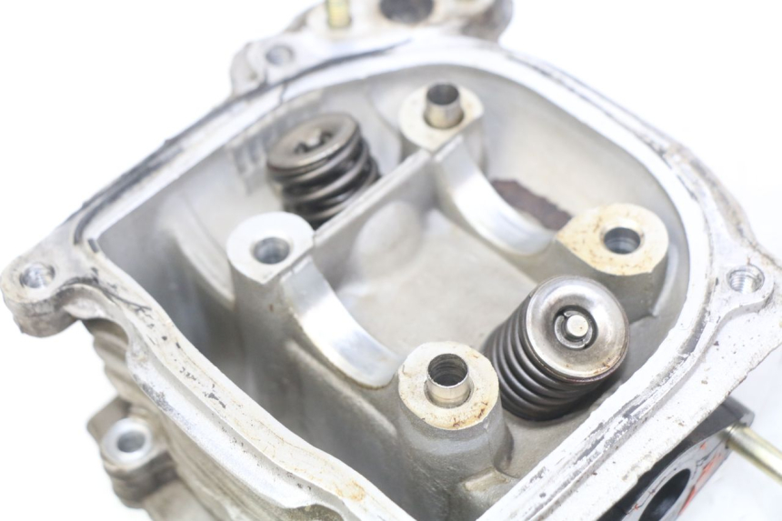 photo de CULASSE PEUGEOT V-CLIC VCLIC 50 (2007 - 2013) - Vue rapprochée