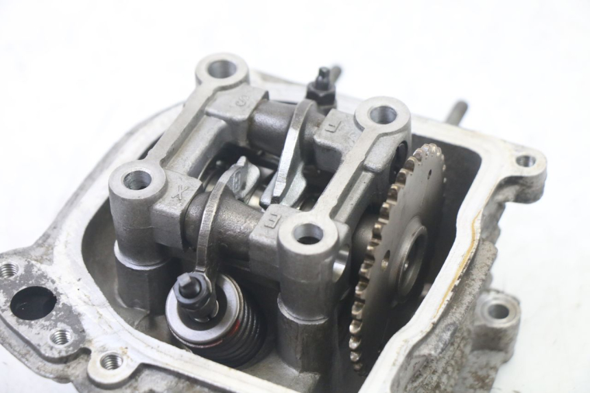 photo de CULASSE PEUGEOT V-CLIC VCLIC 50 (2007 - 2013) - Angle alternatif