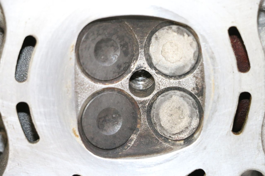 photo de CULASSE YAMAHA X-MAX XMAX 125 (2010 - 2013) - Inspection visuelle