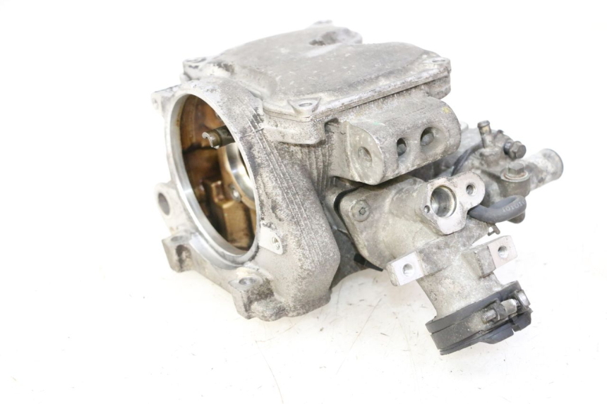 photo de CULASSE YAMAHA X-MAX XMAX 125 (2010 - 2013) - Points de fixation