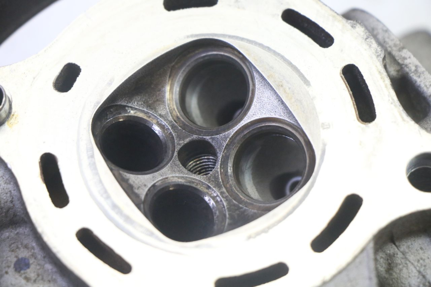 photo de CULASSE YAMAHA X-MAX XMAX 125 (2010 - 2013) - Marquages et références