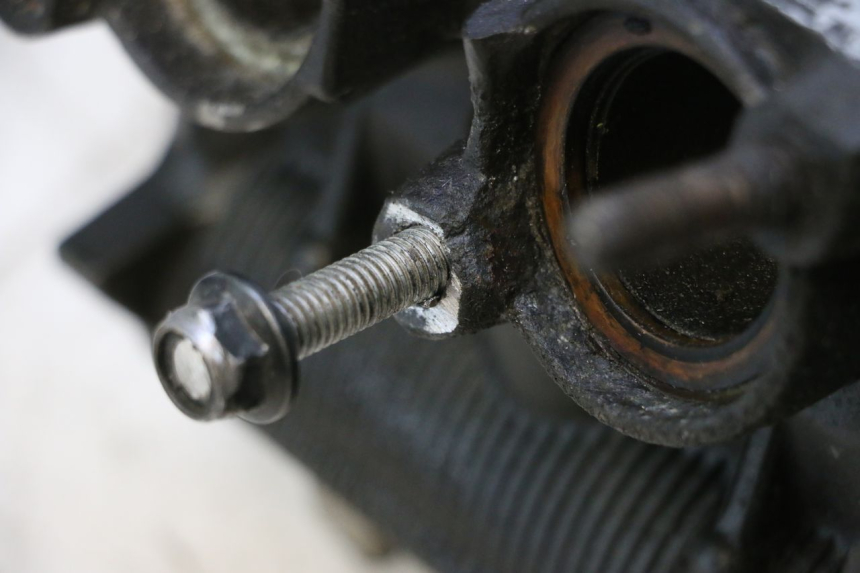 photo de CULASSE YAMAHA XJ6 ABS 600 (2008 - 2016) - Vue d’ensemble