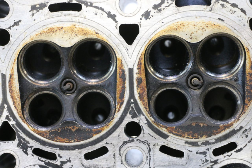 photo de CULASSE YAMAHA XJ6 ABS 600 (2008 - 2016) - Pièce contrôlée