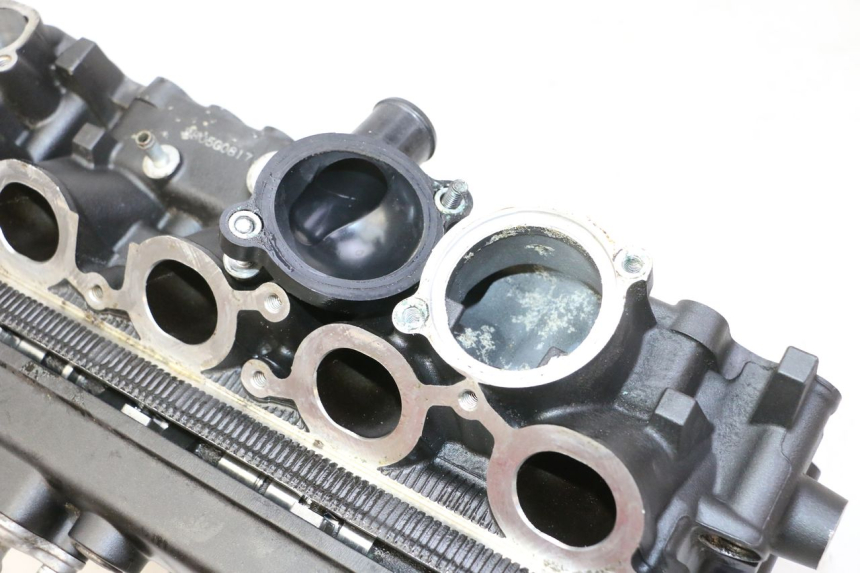 photo de CULASSE YAMAHA XJ6 600 (2008 - 2016) - Autre angle de vue