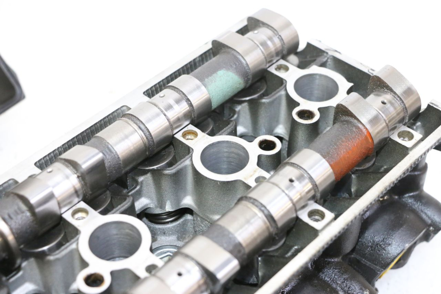 photo de CULASSE YAMAHA XJ6 600 (2008 - 2016) - Inspection visuelle