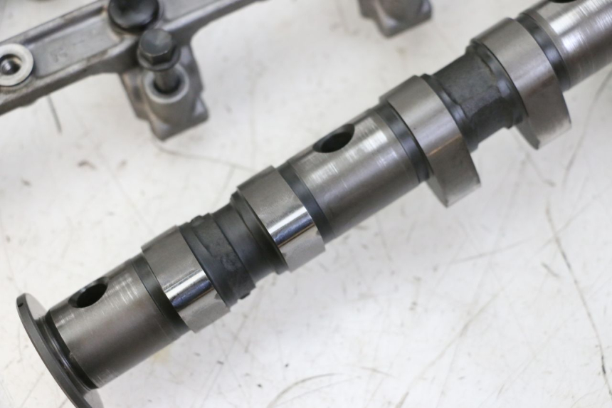 photo de CULASSE YAMAHA FZS FAZER 600 (2001 - 2003) - Gros plan technique