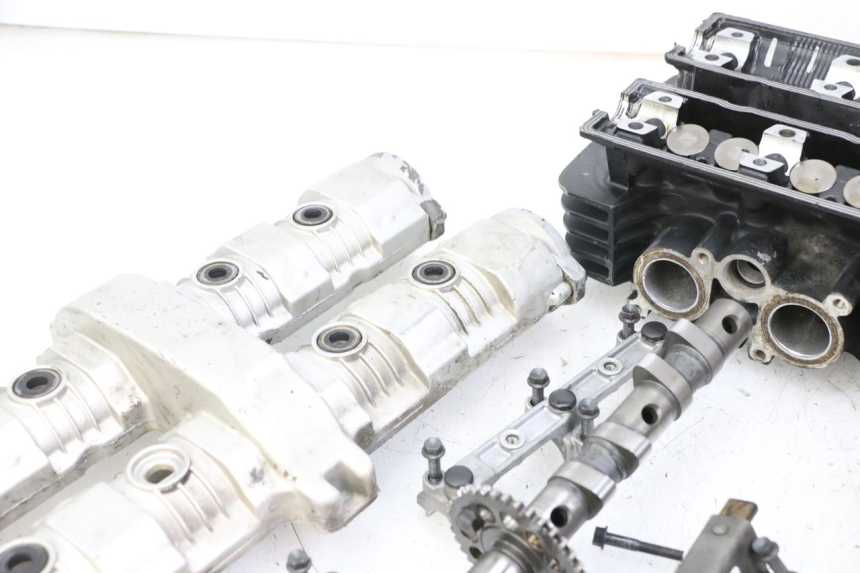 photo de CULASSE YAMAHA FZS FAZER 600 (2001 - 2003) - Points de fixation