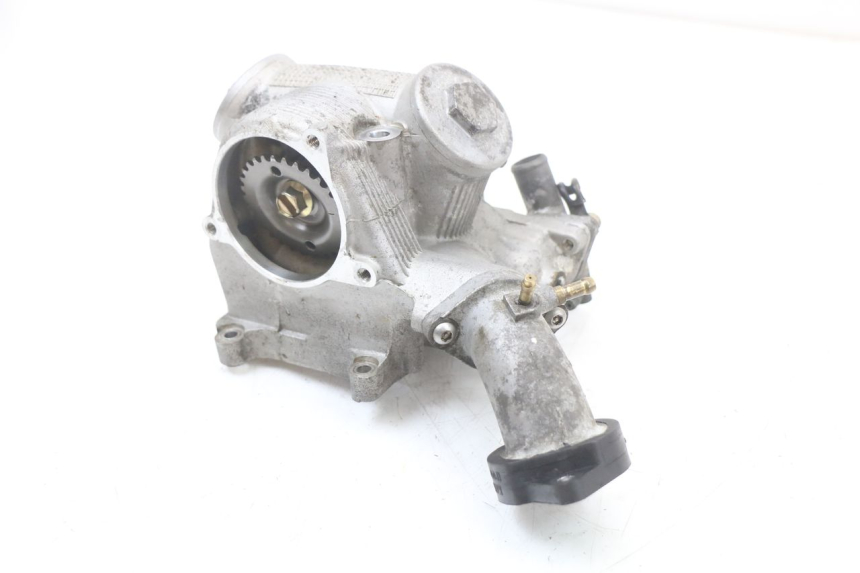 photo de CULASSE YAMAHA YP MAJESTY 125 (2002 - 2006) - Autre angle de vue