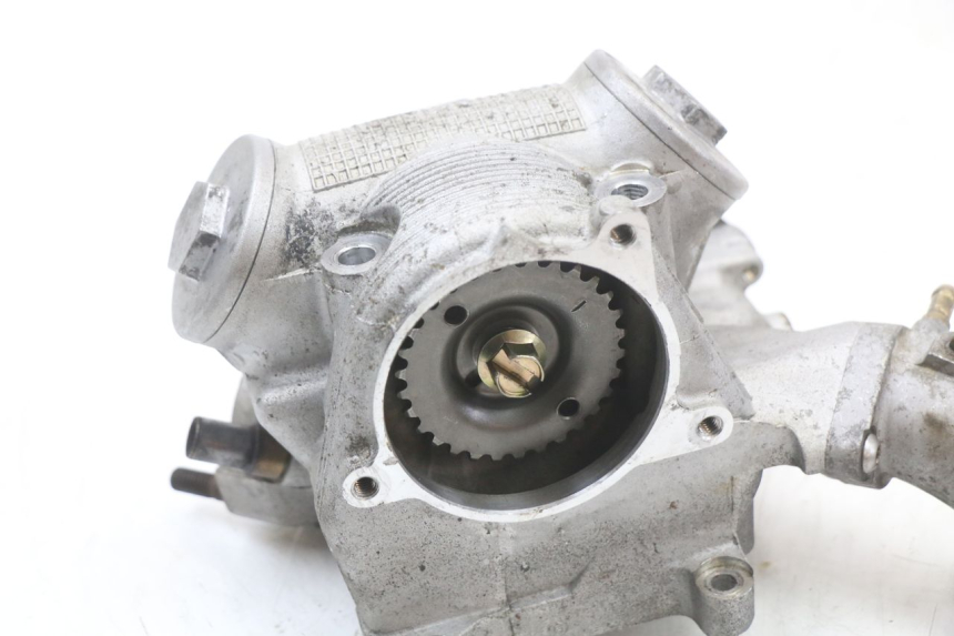 photo de CULASSE YAMAHA YP MAJESTY 125 (2002 - 2006) - Gros plan technique