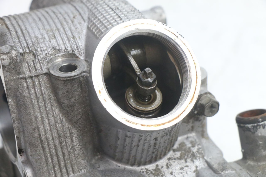 photo de CULASSE YAMAHA YP MAJESTY 125 (1998 - 2001) - État de surface