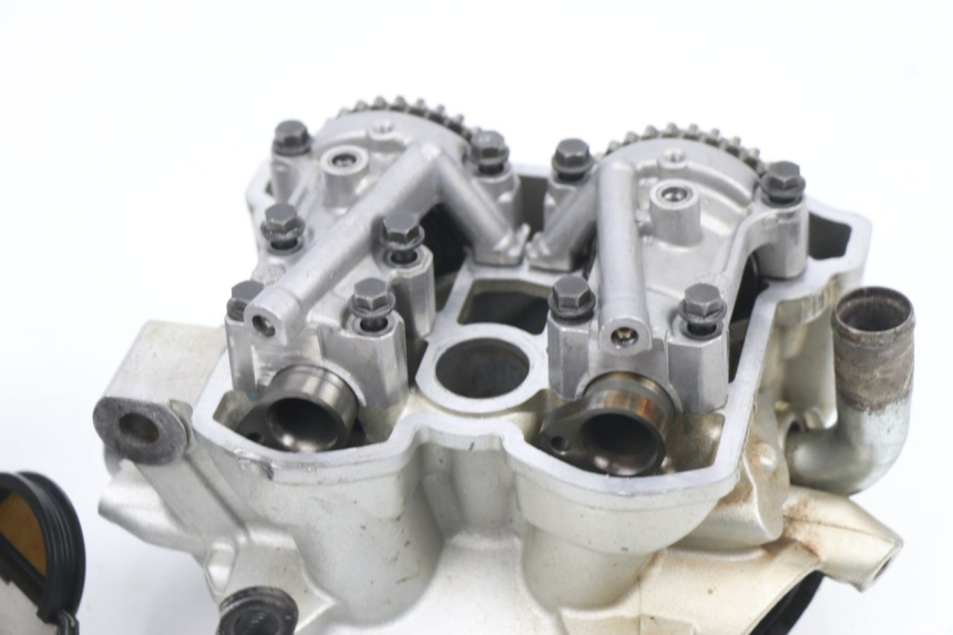 photo de CULASSE YAMAHA YZF YZ-F 450 (2006 - 2009) - Vue rapprochée