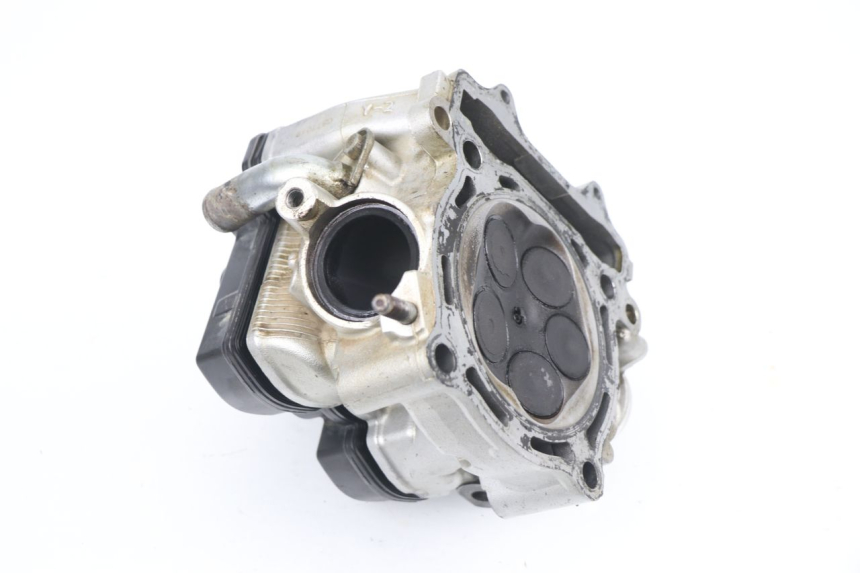 photo de CULASSE YAMAHA YZF YZ-F 450 (2006 - 2009) - Zoom état d’usage