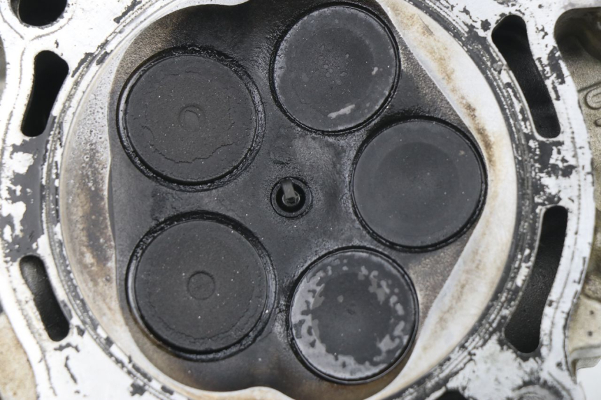 photo de CULASSE YAMAHA YZF YZ-F 450 (2006 - 2009) - Vue d’ensemble