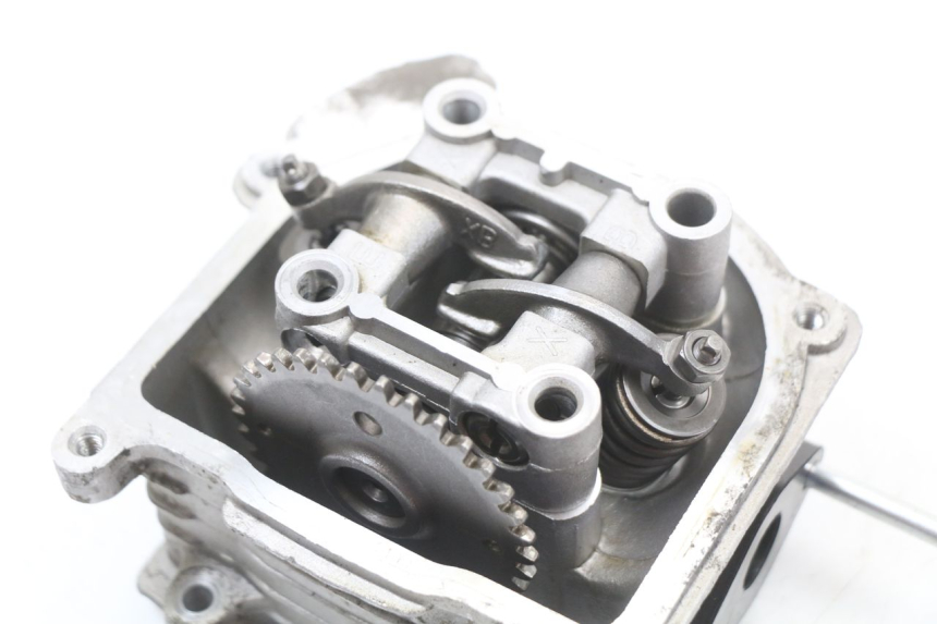 photo de CULASSE UNIVERSAL BIKE ZN50QT-11B 50 (2018 - 2021) - Points de fixation