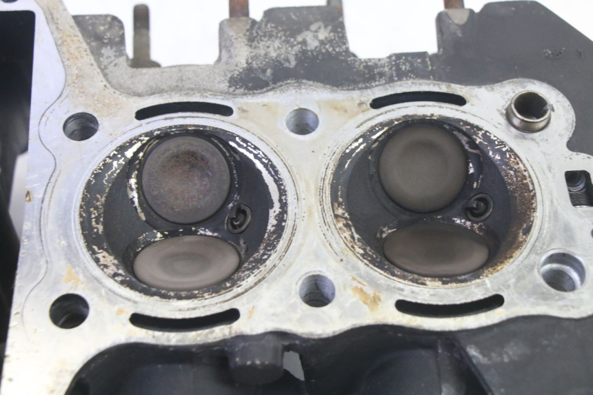 photo de CULASSE KAWASAKI ZR 7 750 (1999 - 2004) - Zoom composants