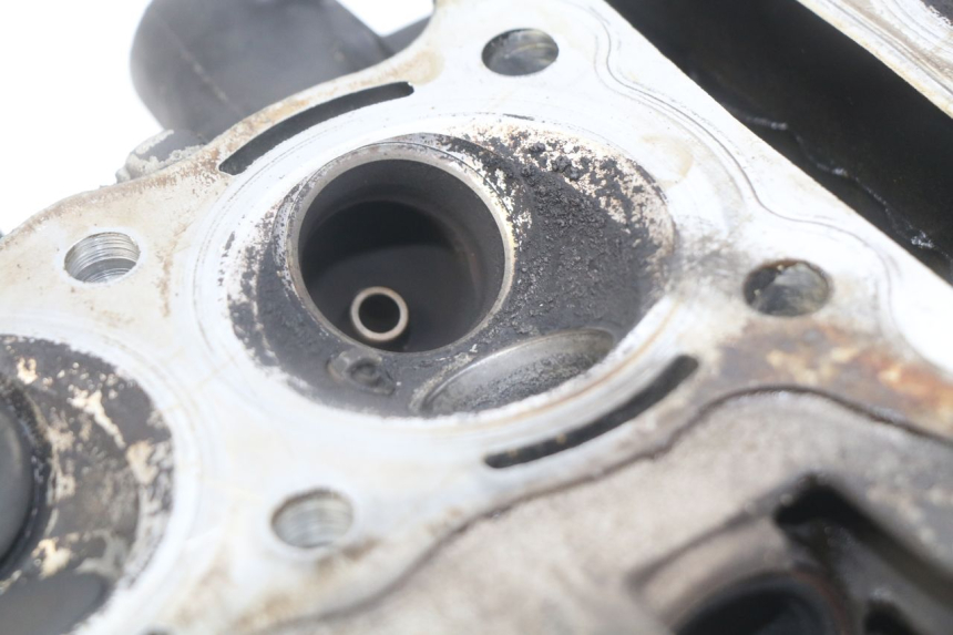 photo de CULASSE KAWASAKI ZR7 ZR-7 S 750 (1999 - 2004) - Détail de la pièce