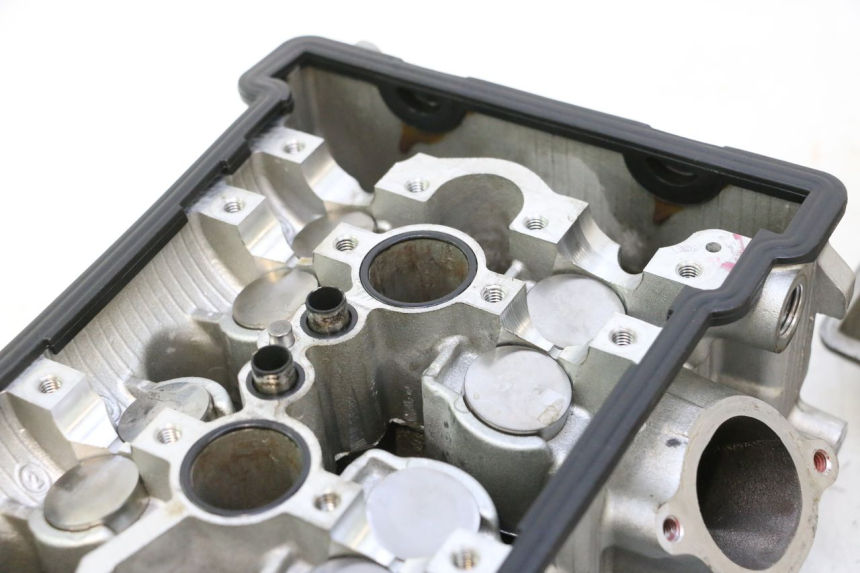 photo de CULASSE KAWASAKI ZX-6R ZX6R 600 (2000 - 2002) - Autre angle de vue