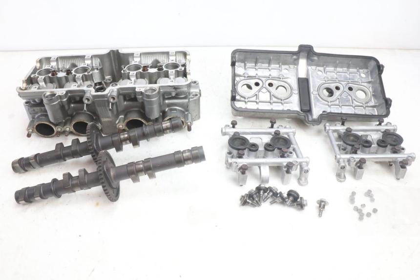 photo de CULASSE KAWASAKI ZZR 600 (1995 - 2004) - Vue principale
