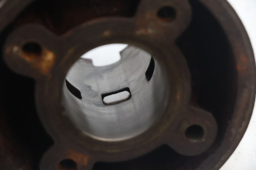 photo de CYLINDRE HM HONDA DERAPAGE 50 (2007 - 2009) - Points de fixation