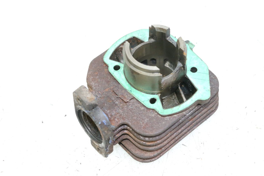 photo de CYLINDRE PEUGEOT KISBEE 2T 50 (2010 - 2017) - Points de fixation