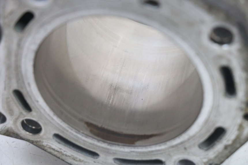 photo de CYLINDRE PIAGGIO MP3 LT 400 (2007 - 2012) - Points de fixation