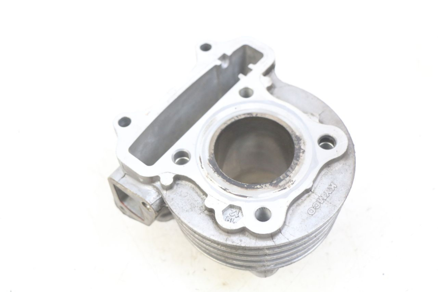 photo de CYLINDRE PISTON KYMCO AGILITY 16+ 4T 50 (2018 - 2023) - Points de fixation