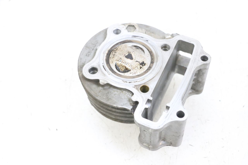 photo de CYLINDRE PISTON KYMCO AGILITY 16+ 4T 50 (2018 - 2023) - Autre angle de vue