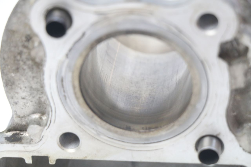 photo de CYLINDRE PISTON KYMCO AGILITY 4T 50 (2005 - 2018) - Autre angle de vue