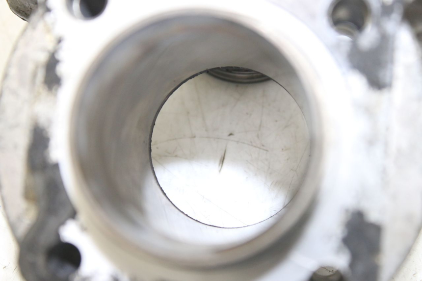 photo de CYLINDRE PISTON KYMCO AGILITY 4T 50 (2005 - 2018) - Zoom état d’usage