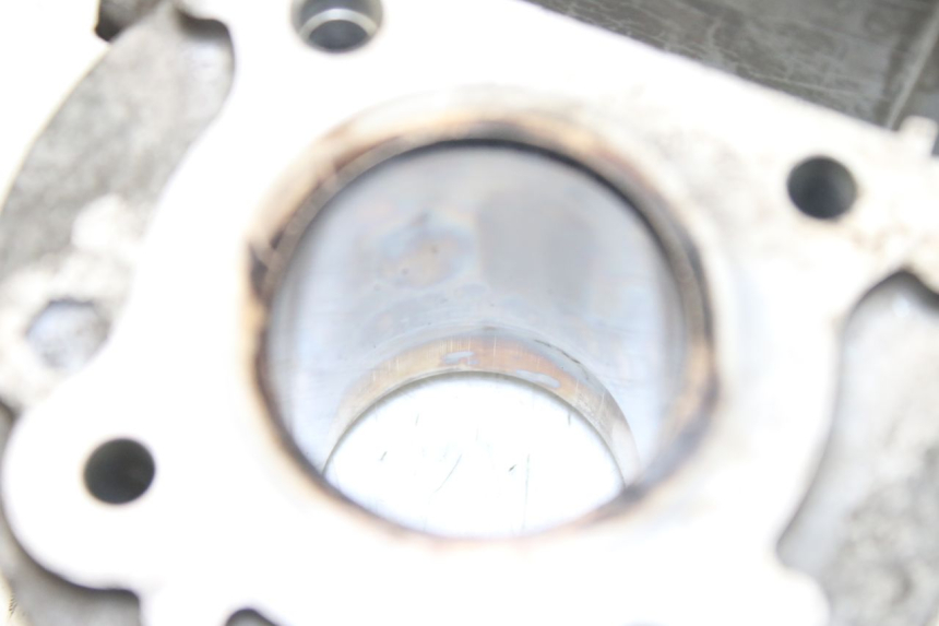 photo de CYLINDRE PISTON KYMCO AGILITY 4T 50 (2005 - 2018) - Points de fixation