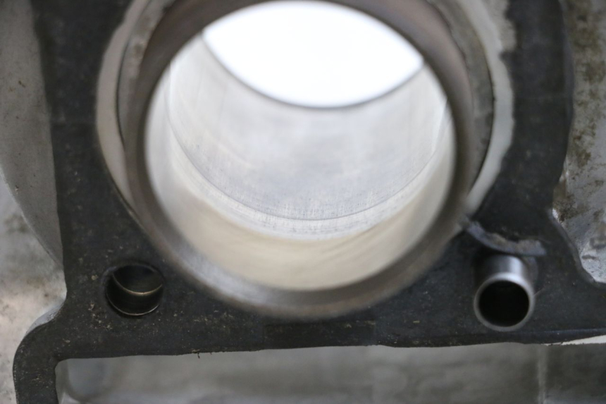 photo de CYLINDRE PISTON KYMCO AGILITY 4T 50 (2005 - 2018) - Zoom état d’usage