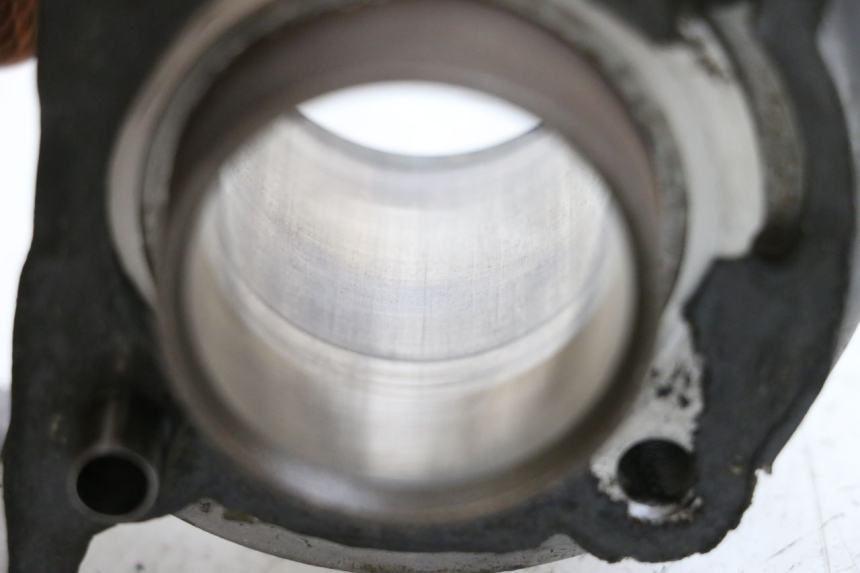 photo de CYLINDRE PISTON KYMCO AGILITY 4T 50 (2005 - 2018) - Autre angle de vue