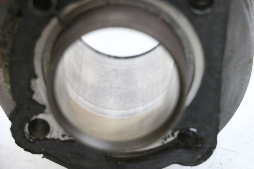 photo de CYLINDRE PISTON KYMCO AGILITY 4T 50 (2005 - 2018) - Gros plan technique