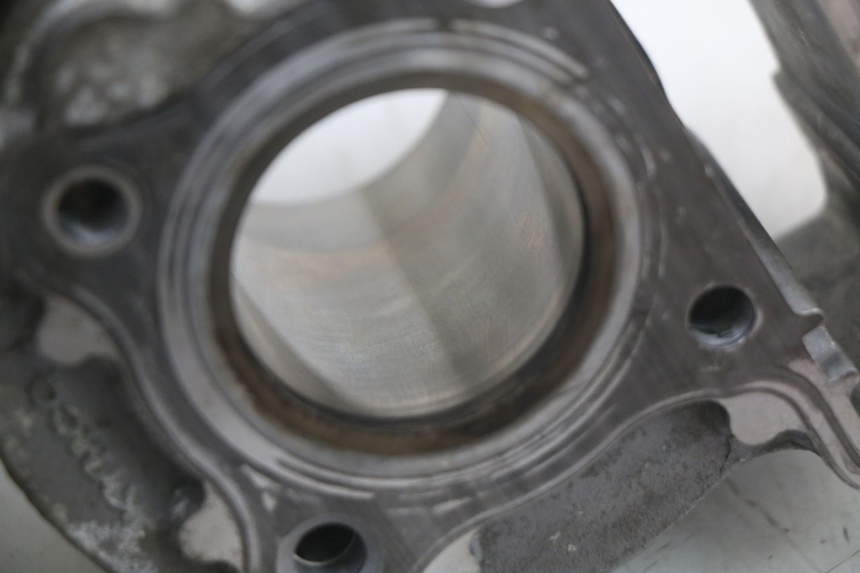 photo de CYLINDRE PISTON KYMCO AGILITY 4T 50 (2005 - 2018) - Points de fixation