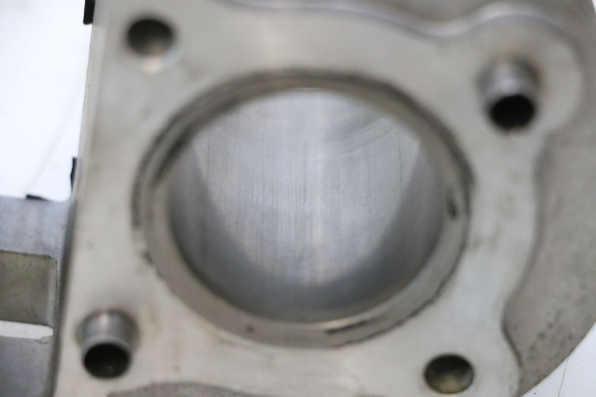 photo de CYLINDRE PISTON KYMCO AGILITY 4T 50 (2005 - 2018) - Points de fixation