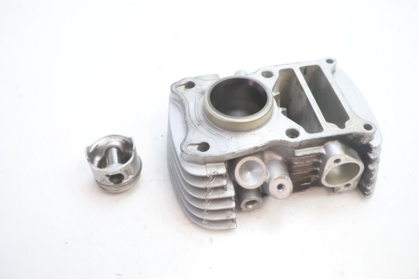photo de CYLINDRE PISTON ARRIERE HONDA XLV VARADERO 125 (2007 - 2012) - Zoom état d’usage