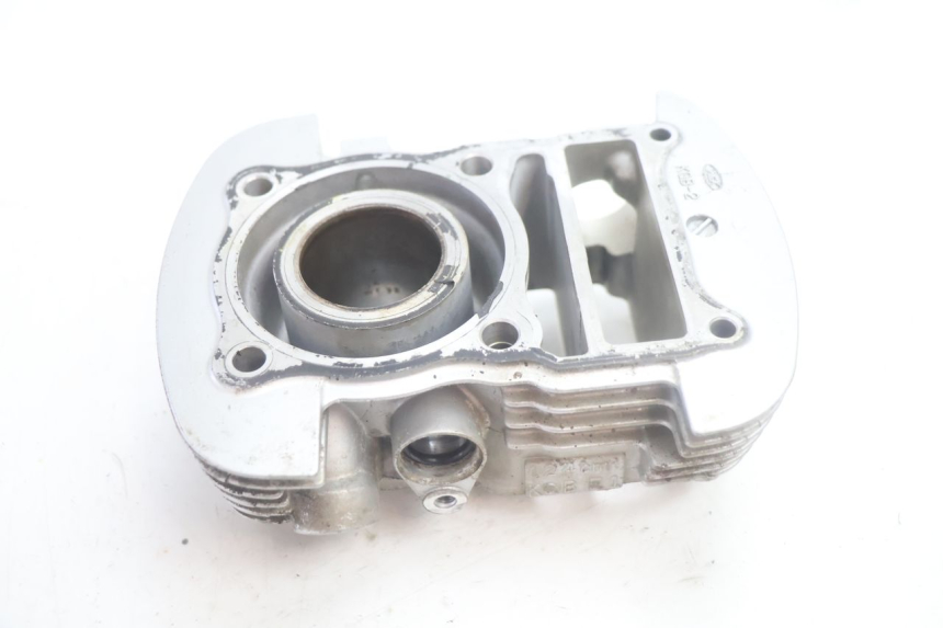 photo de CYLINDRE PISTON AVANT HONDA XLV VARADERO 125 (2007 - 2012) - Points de fixation